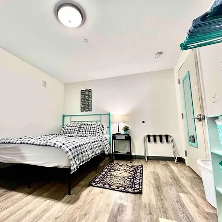 Private Room With Shared Bathroom On The 1St Floor 10 Minutes Walk To University Of Washington Seattle Exterior photo