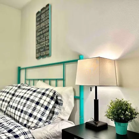 Private Room With Shared Bathroom On The 1St Floor 10 Minutes Walk To University Of Washington Seattle Exterior photo