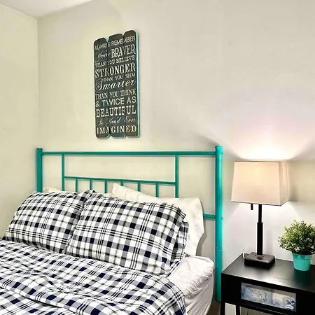 Private Room With Shared Bathroom On The 1St Floor 10 Minutes Walk To University Of Washington Seattle Exterior photo