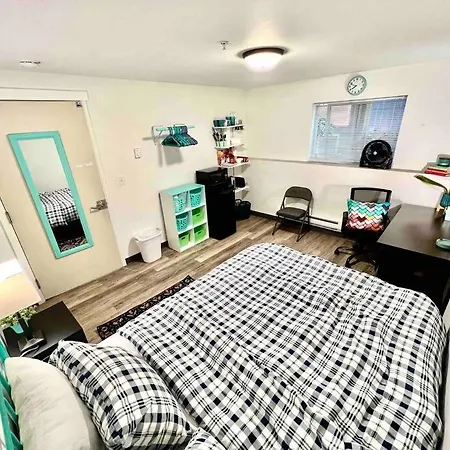Private Room With Shared Bathroom On The 1St Floor 10 Minutes Walk To University Of Washington Seattle Exterior photo