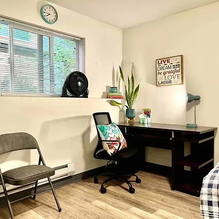 Private Room With Shared Bathroom On The 1St Floor 10 Minutes Walk To University Of Washington Seattle Exterior photo